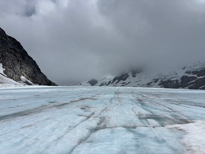 A high way of dry glacier