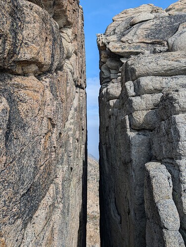 The Giant Cleft on the Rim Trail on the way out.