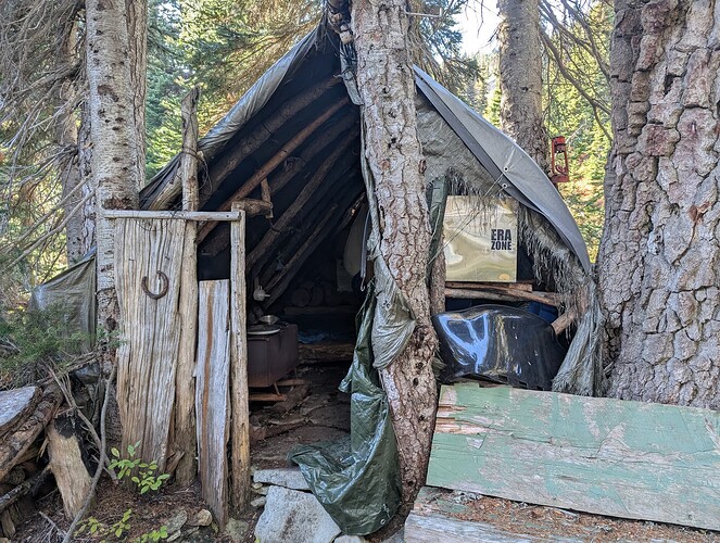 PXL_20251009_213805165