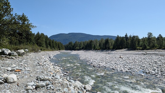 PXL_20250524_215429691